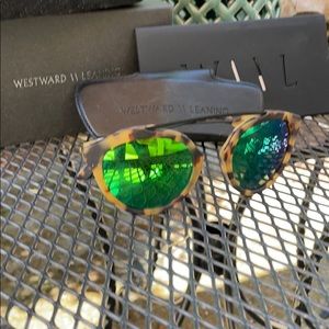 Westward Leaning Flower Sunnies
